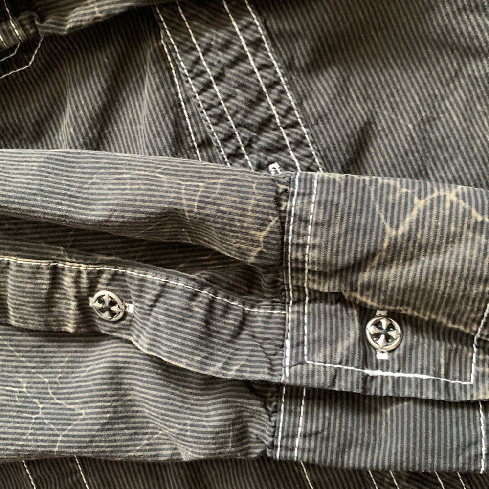 Affliction Men’s Button front distressed corduroy shirt. Size Medium. $FIRM$ - Picture 5 of 11